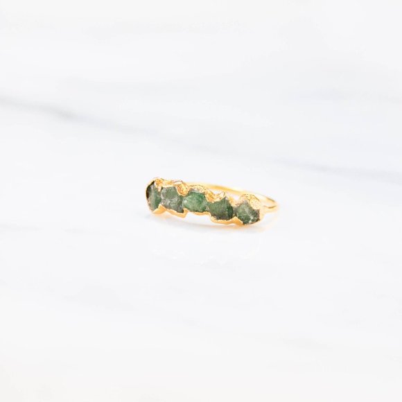Emerald Eternity Ring Gold Ring Raw Emerald Ring Emerald Raw Stacking Ring - Picture 5 of 9
